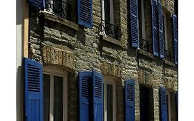 Les Unelli
